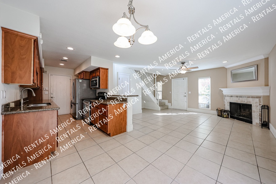 Building Photo - 8825 S 48th St