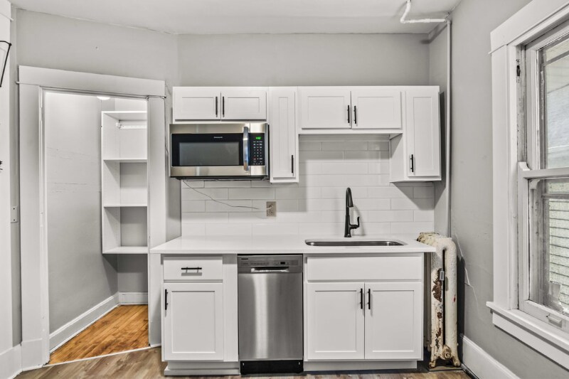 Building Photo - 933 Spaight St