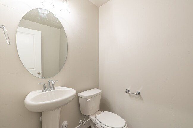 Building Photo - 2205 S 1120 W