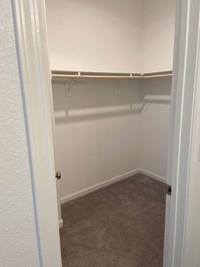 Building Photo - Cozy 3bdrm, 3 bath home in Rancho Cordova