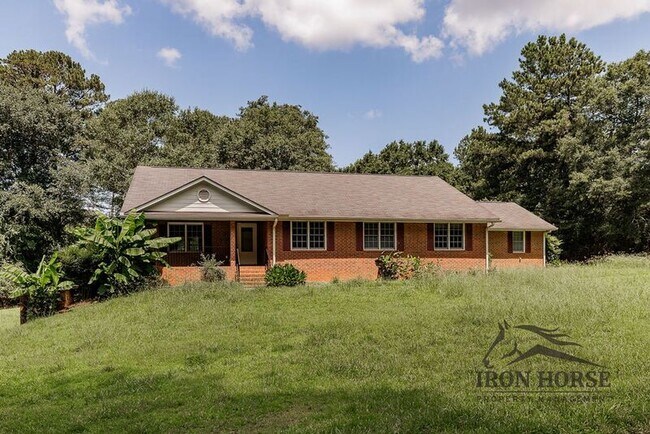 Building Photo - 8671 Macon Hwy