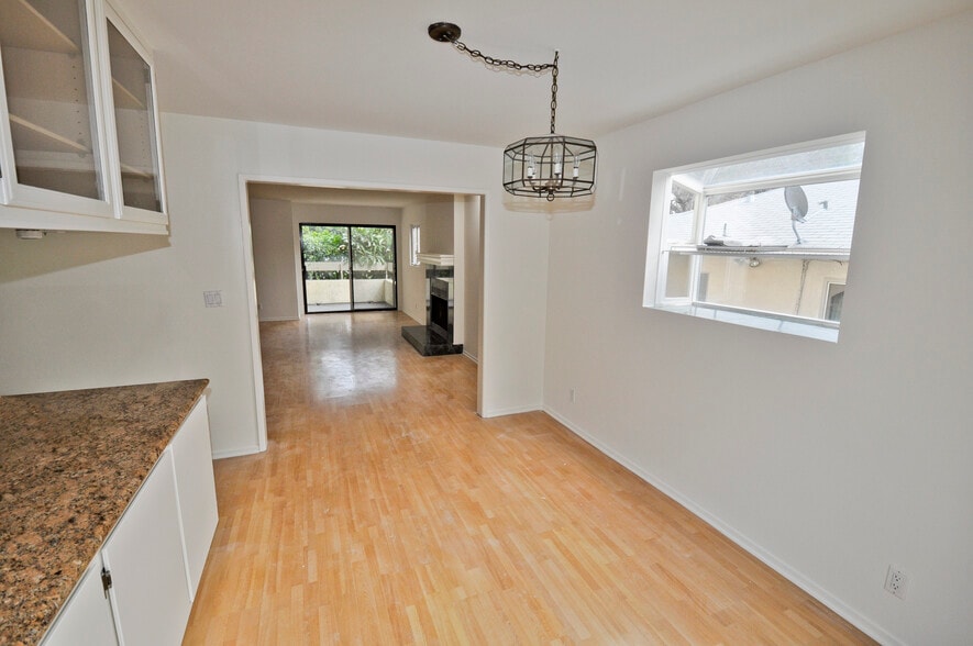 Building Photo - 4063 La Salle Ave