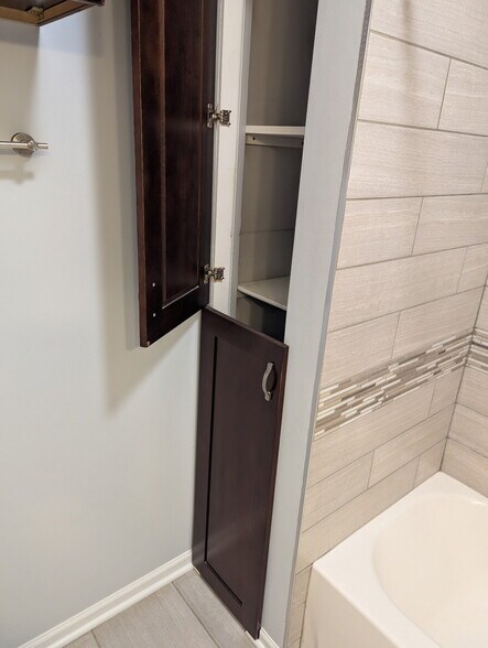 Building Photo - 1255 N Honore St