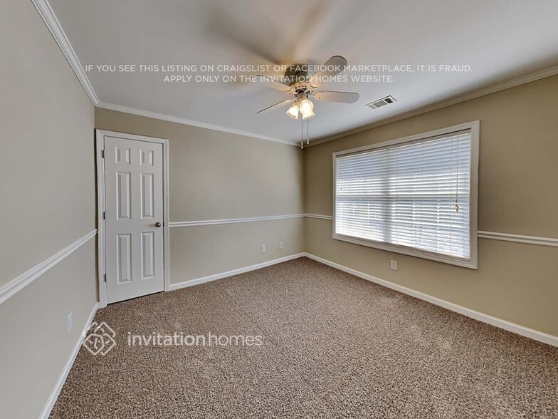 Building Photo - 8920 Watersedge Ct