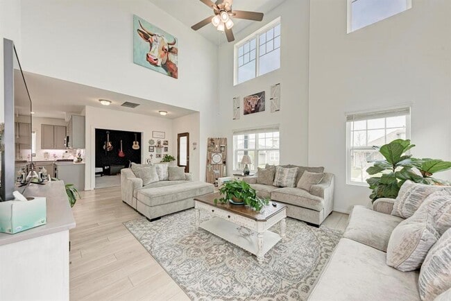Building Photo - 411 Ravens Crst Dr