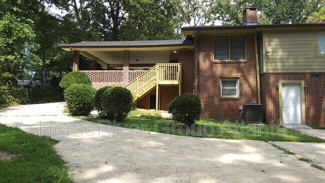 Building Photo - 1715 Highland Pl