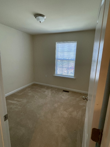 Building Photo - 104 Bertelli Ct