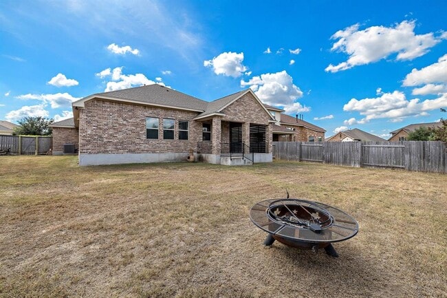 Building Photo - 2333 Legend Hill Dr