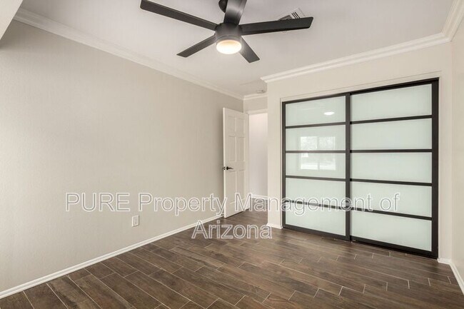 Building Photo - 6317 E Carolina Dr