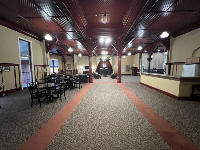 Building Photo - 2601 Hume Dr