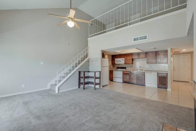 Building Photo - 14777 Wunderlich Dr