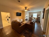 Building Photo - 101 S Main St