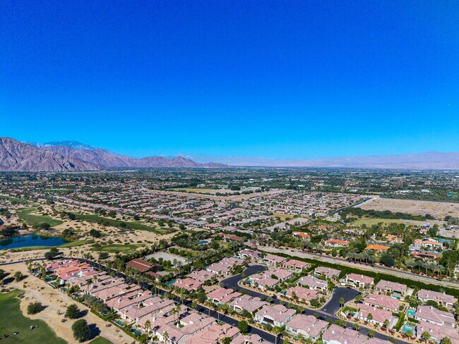 Building Photo - 81805 Four Seasons Pl