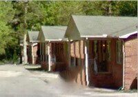 Building Photo - Russell's Chester Duplexes