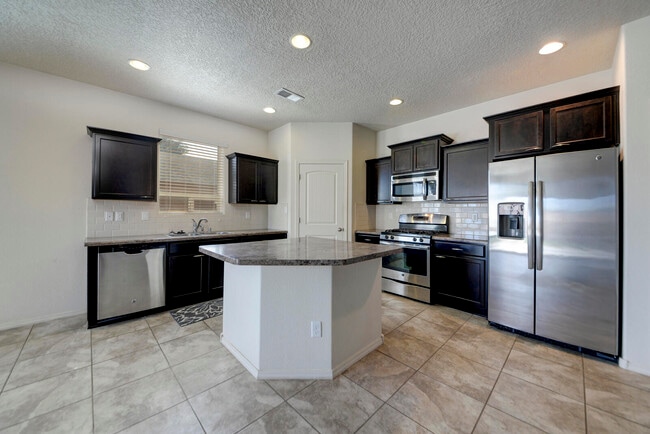 Building Photo - 253 Landing Trail