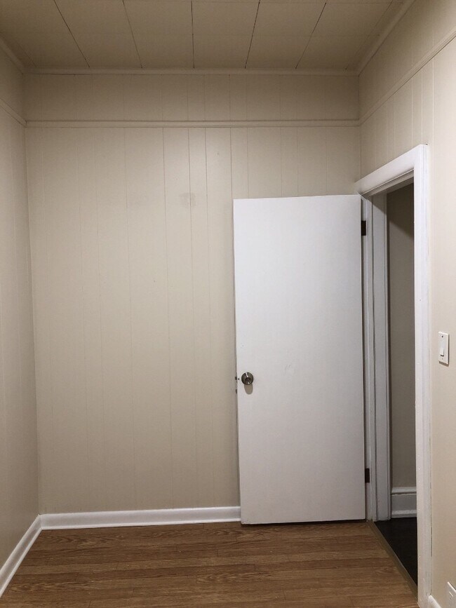 Building Photo - 1327 White Horse Pike