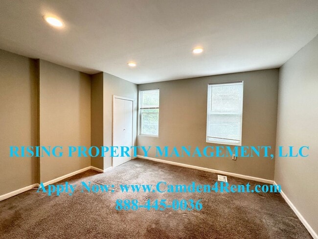 Building Photo - Renovated 3 Bedroom 1.5 Bathroom home in t...