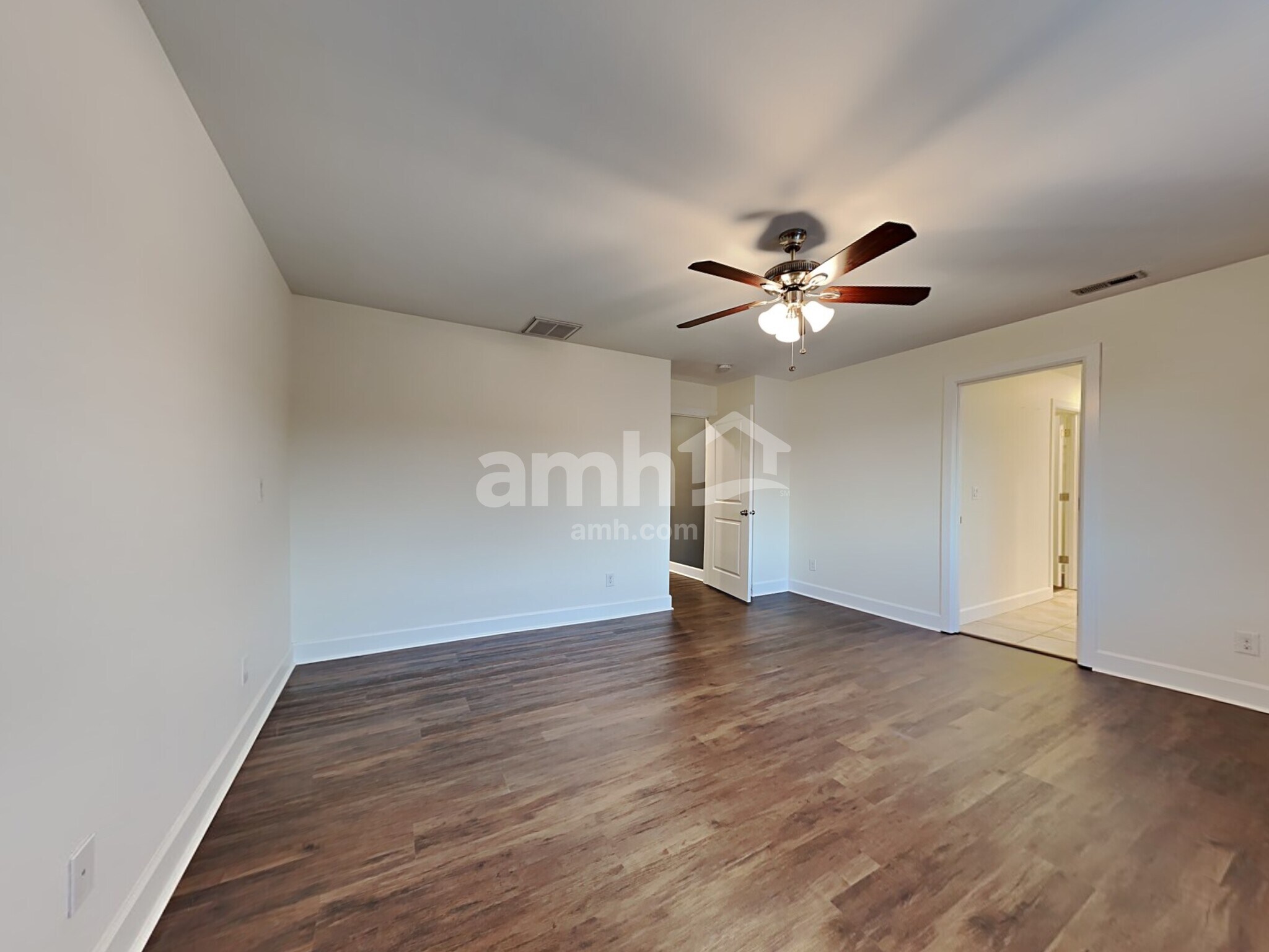 Building Photo - 18507 18th Ave E