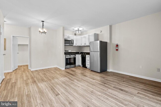 Building Photo - 2755 Ordway St NW