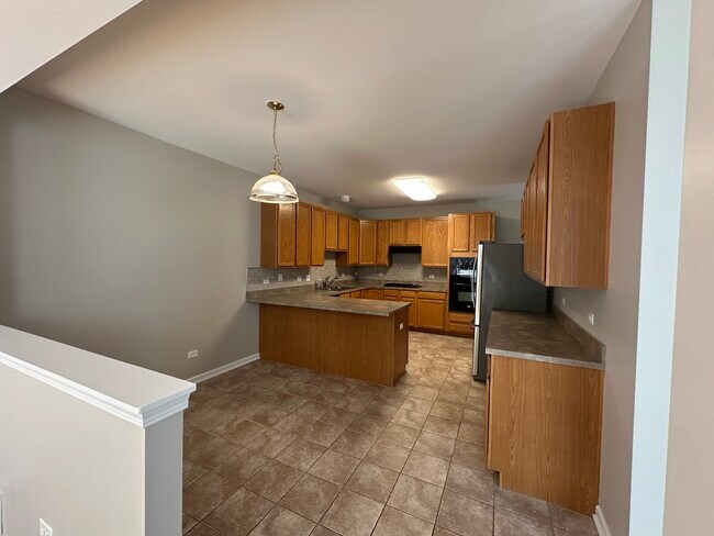 Building Photo - 738 Oak Hollow Rd