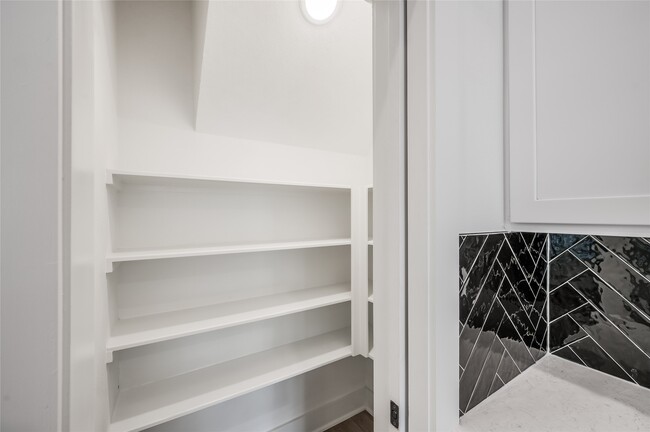 Building Photo - 4605 Terry St