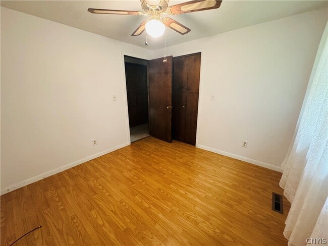 Building Photo - 5336 Caughdenoy Rd