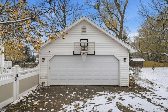 Building Photo - 4316 Clinton St