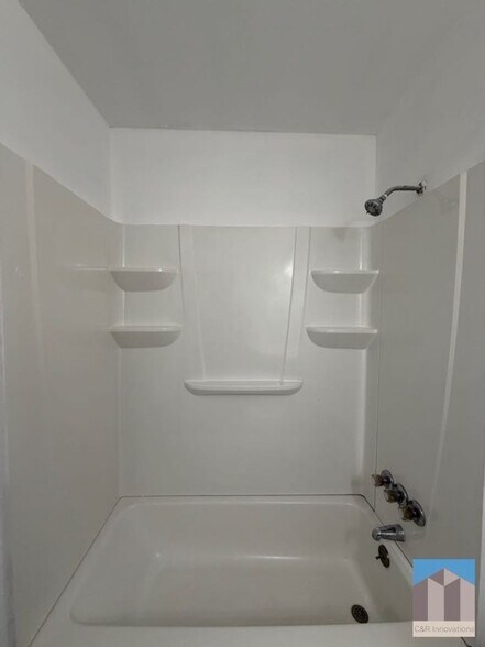 Building Photo - 2467 Verner Rd