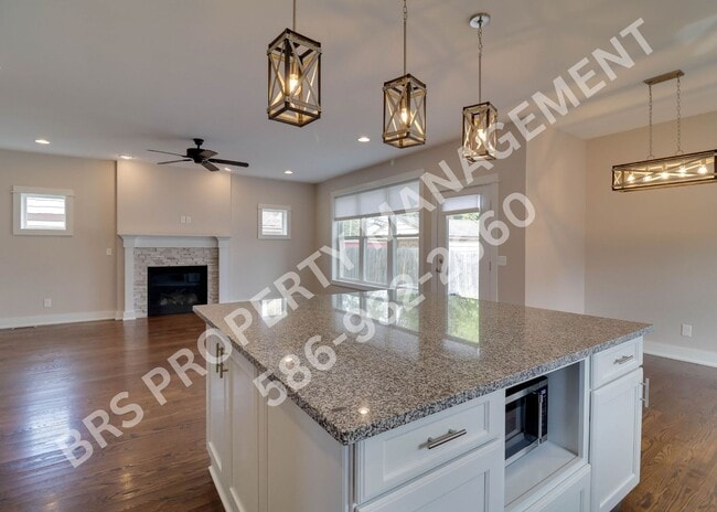 Building Photo - JUST REDUCED!!  Stunning 4 bedroom 2.5 bat...