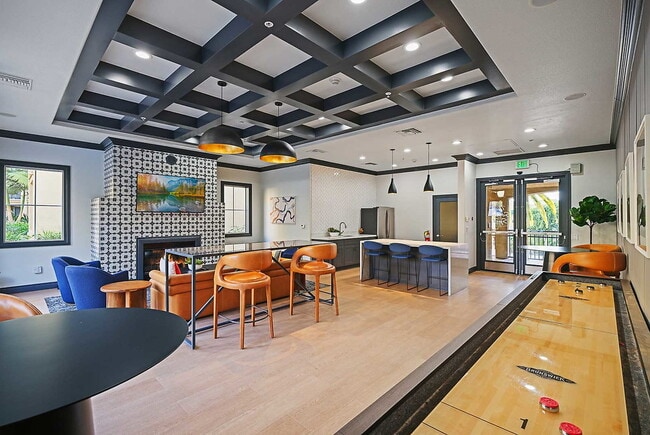 Building Photo - Pinnacle at Fullerton