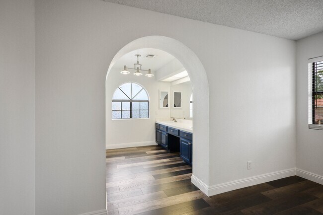 Building Photo - 9001 Feather River Ct