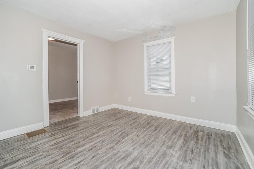 Building Photo - 19431 Tyronne Ave