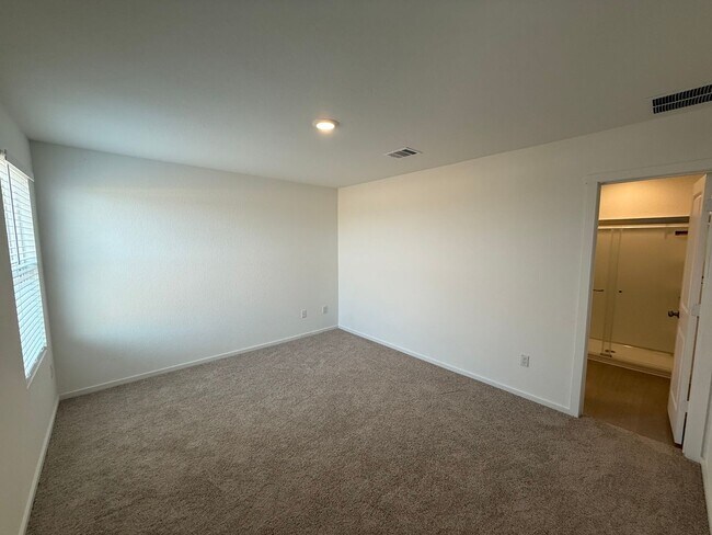 Building Photo - Brand NEW 4-bedroom, 2-bathroom home for l...