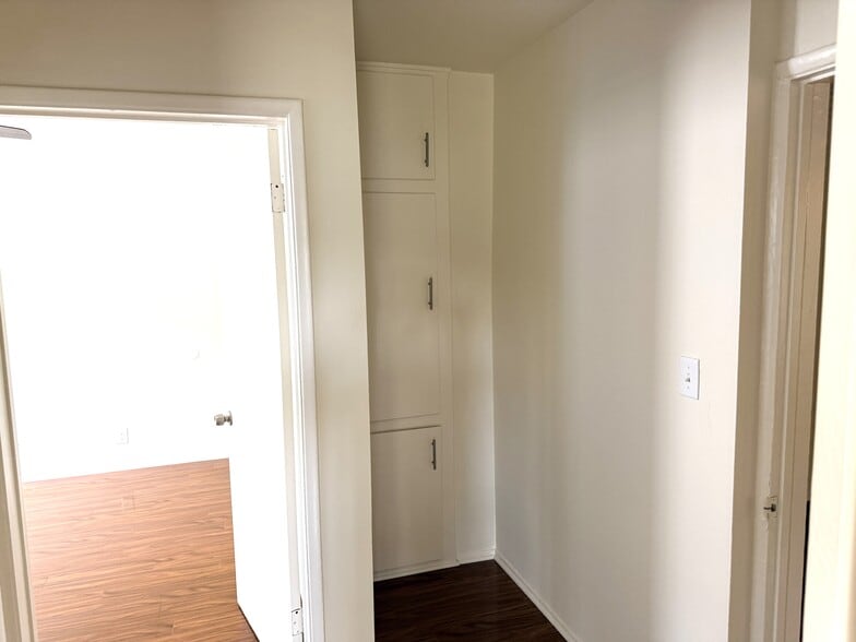 Plenty of storage - 4445 Murietta Ave