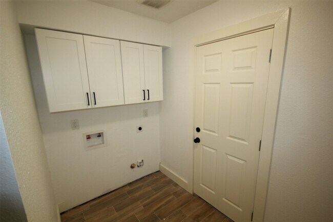 Building Photo - 21323 Park Wick Ln