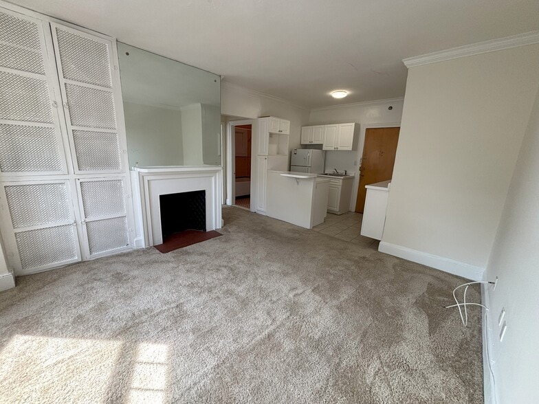 Building Photo - 1247 Beacon St