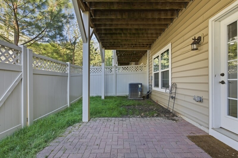 Building Photo - 15816 Swanscombe Lp