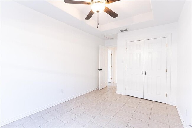 Building Photo - 17 Jade St