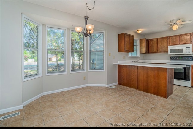 Building Photo - 596 Countrytown Dr