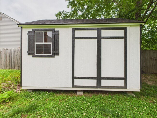 Building Photo - 1917 Millsap Ln