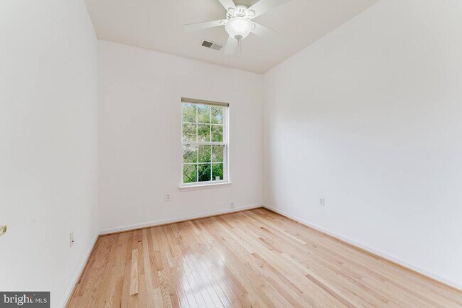 Building Photo - 4577 Derring Ln