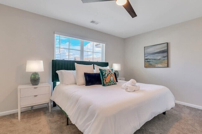 Building Photo - 321 Dogwood Cir