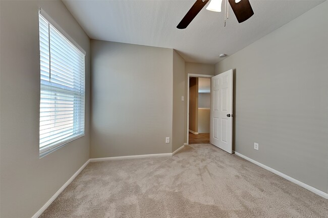 Building Photo - 16805 Northern Flicker Trail