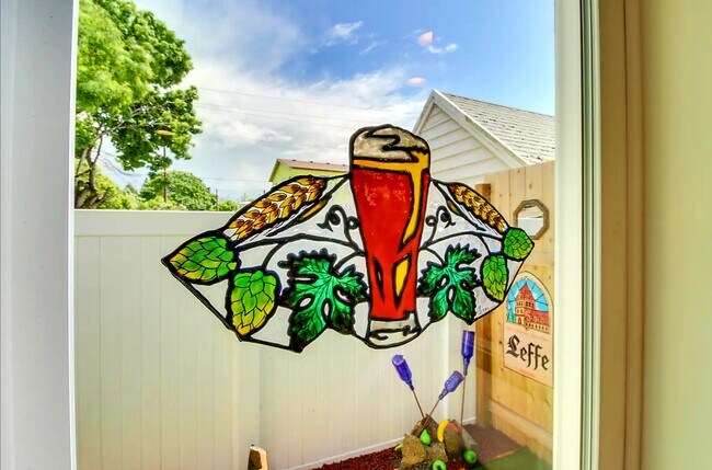 Building Photo - 6625 Amherst N St