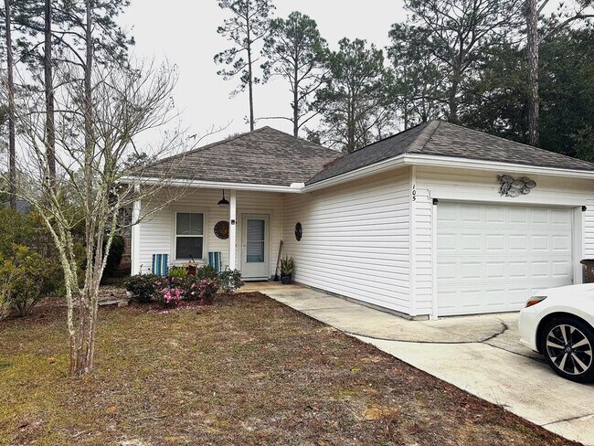 Building Photo - 105 Saunders Cir