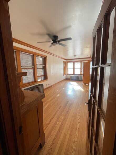 Building Photo - 2525 S Whipple St
