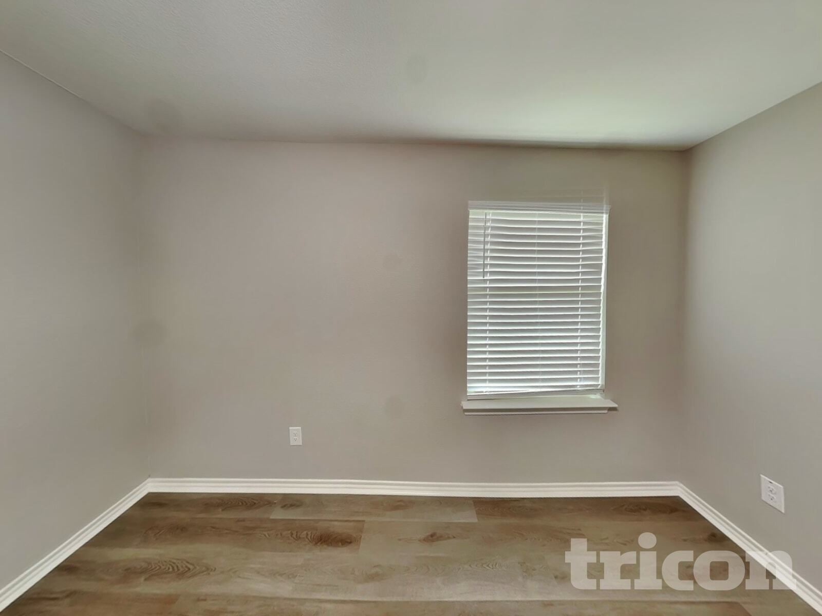 Building Photo - 636 Excelsior Dr