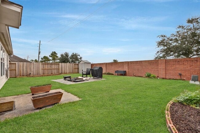 Building Photo - 2911 Ashbrook Ln