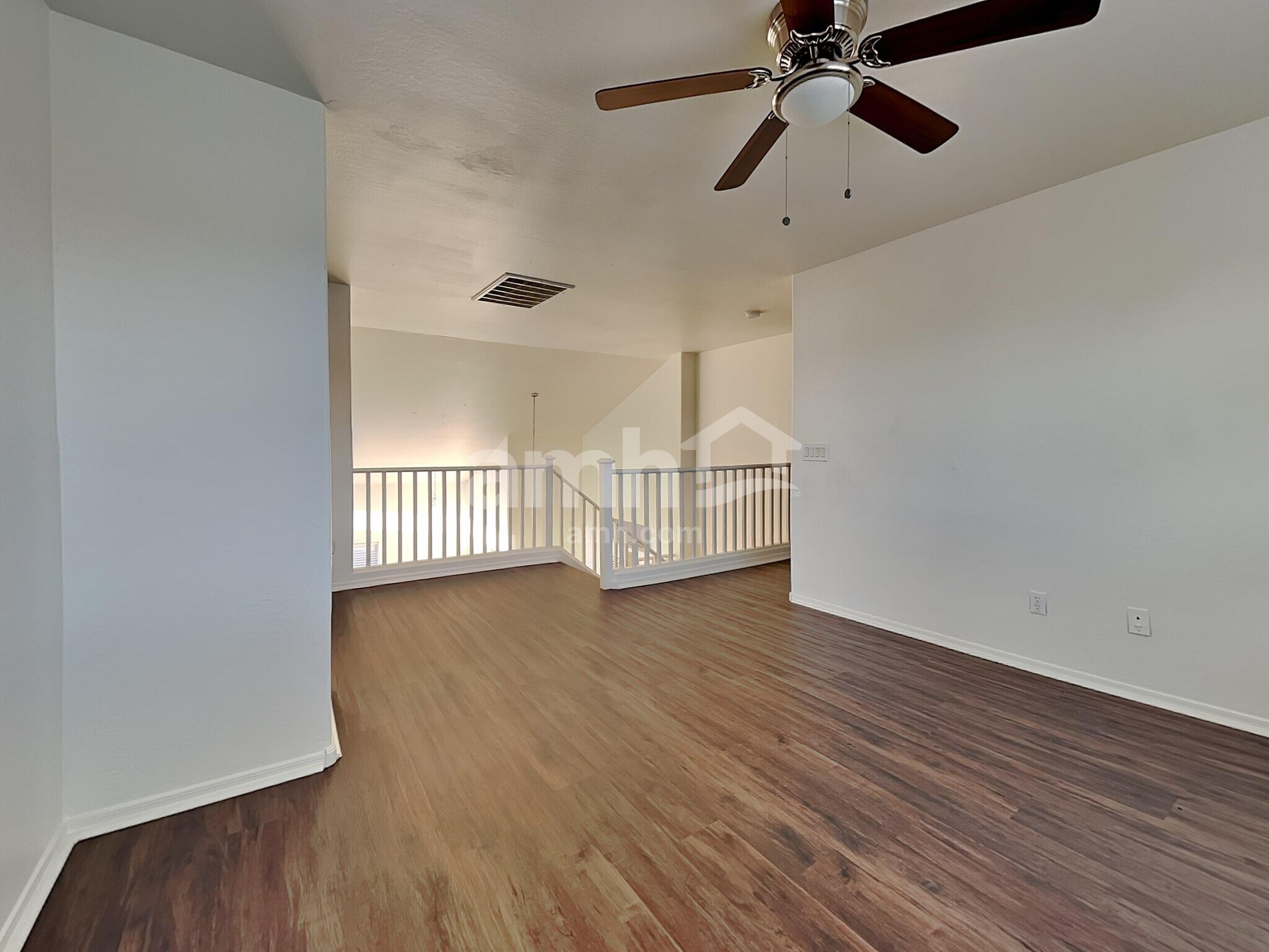 Building Photo - 6208 S 52nd Dr