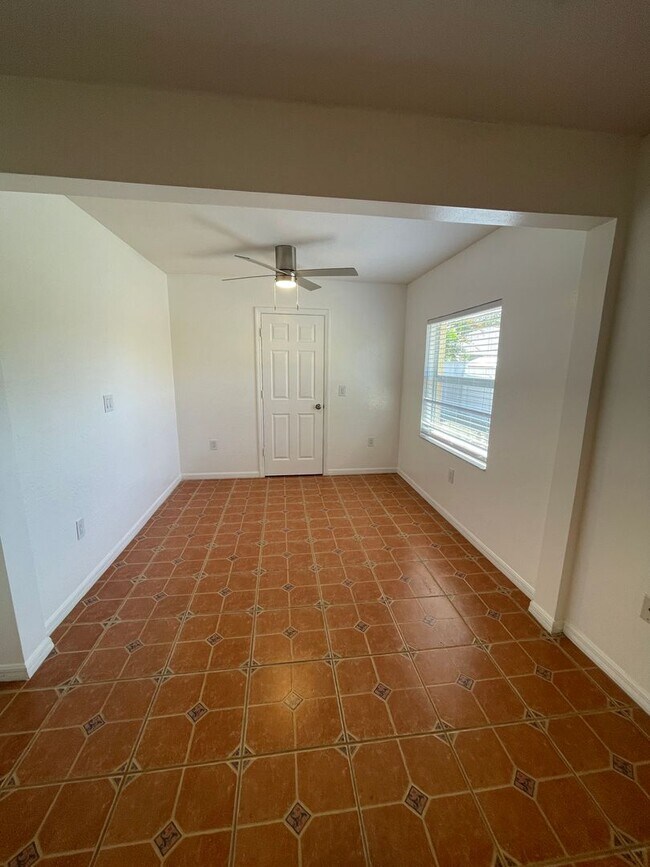 Building Photo - 3BR/2BA Home + 2-Car Garage – $500 Move-In...